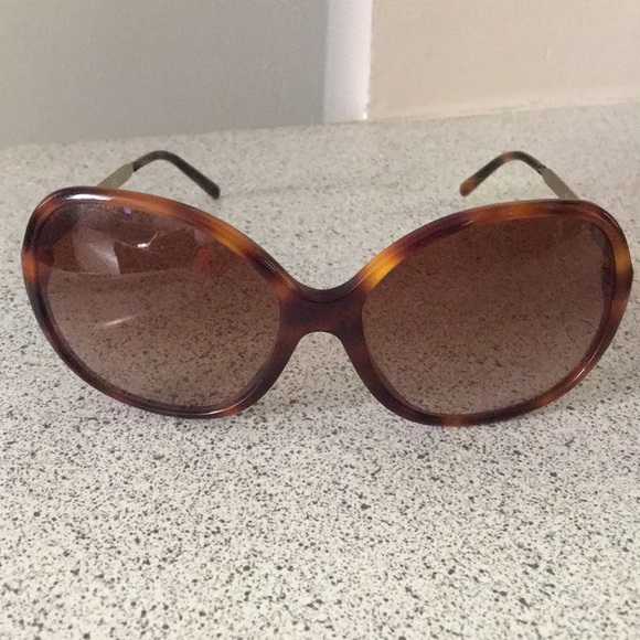 Burberry sunglasses - Picture 2 of 6